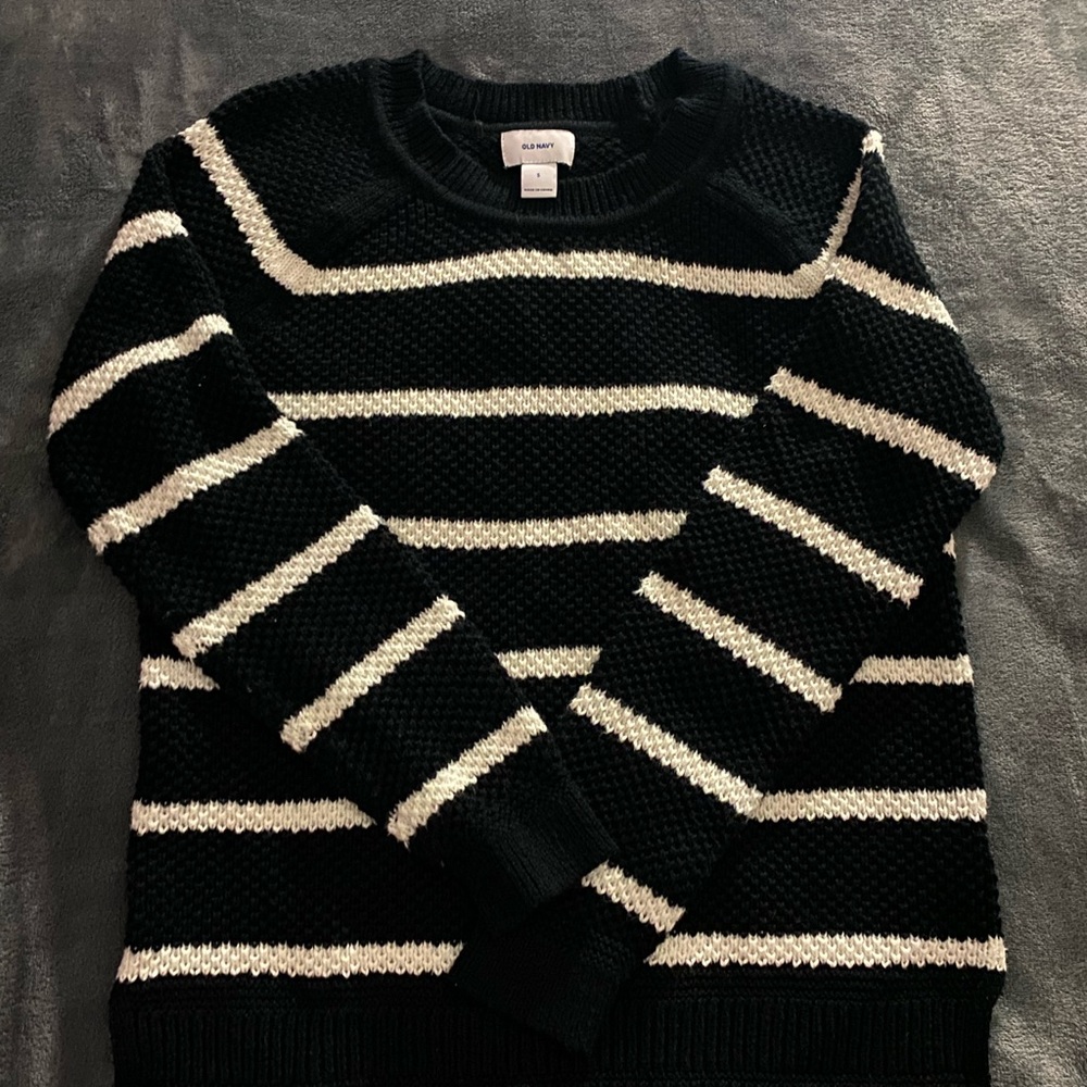 Old Navy black and white striped knitted sweater